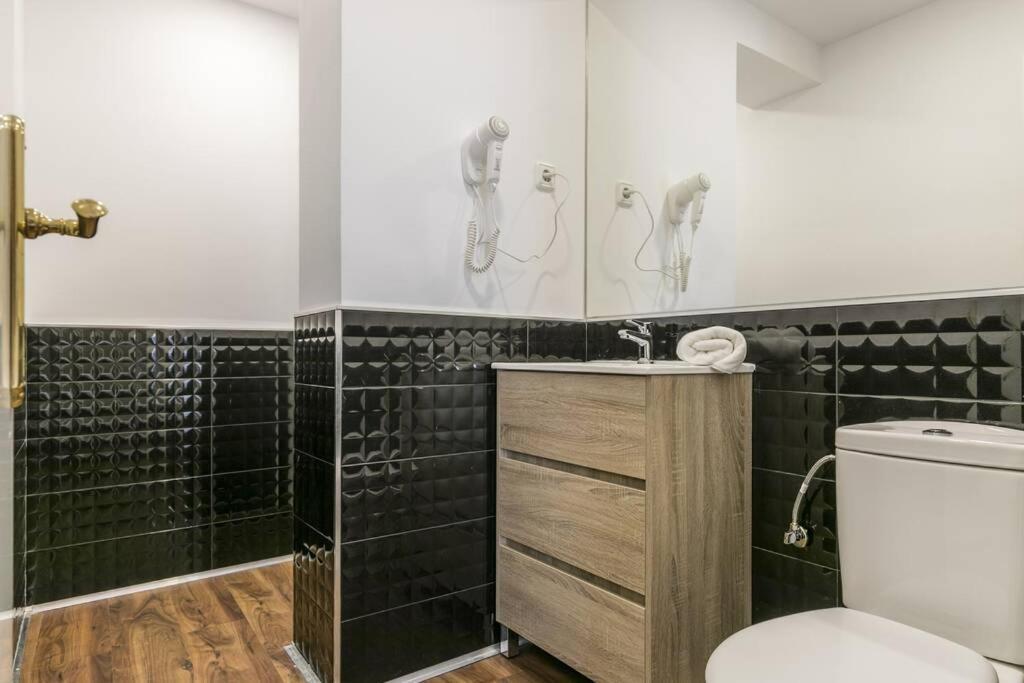 Apartamentos Plaza De Pedro Zerolo I Madrid Ngoại thất bức ảnh