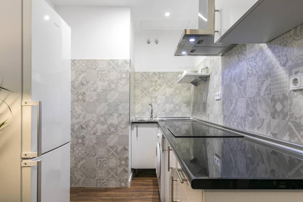Apartamentos Plaza De Pedro Zerolo I Madrid Ngoại thất bức ảnh