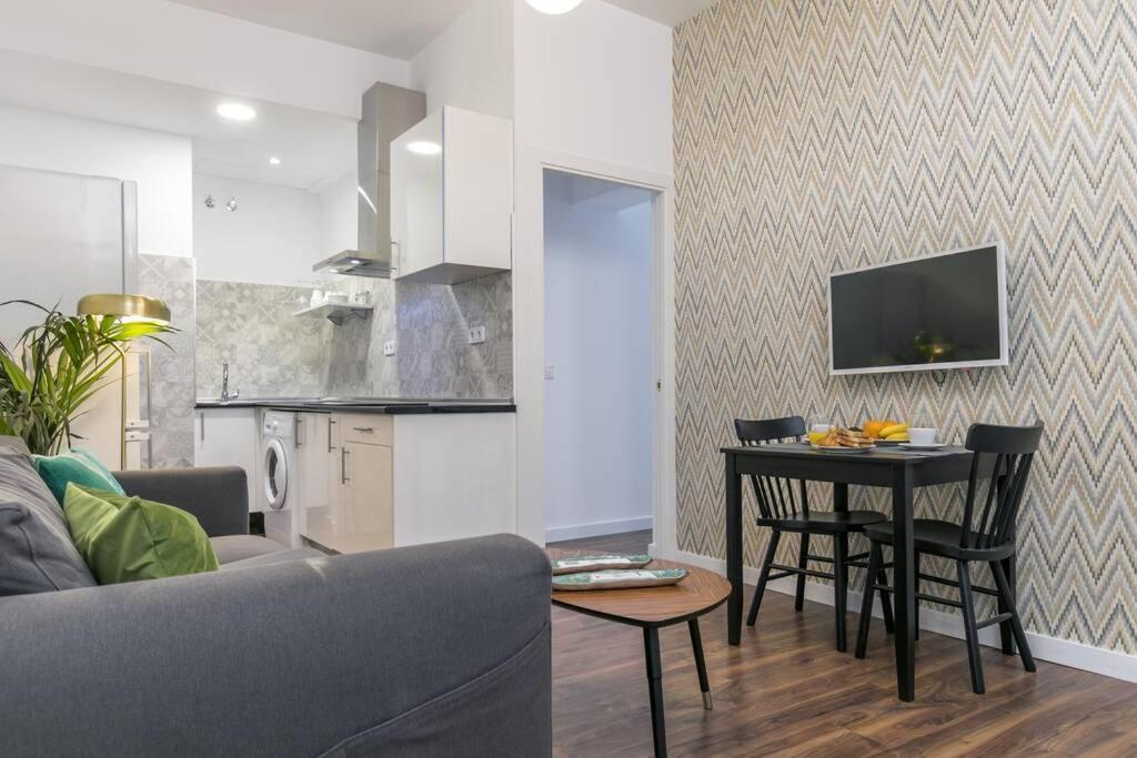 Apartamentos Plaza De Pedro Zerolo I Madrid Ngoại thất bức ảnh