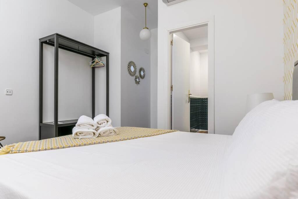 Apartamentos Plaza De Pedro Zerolo I Madrid Ngoại thất bức ảnh